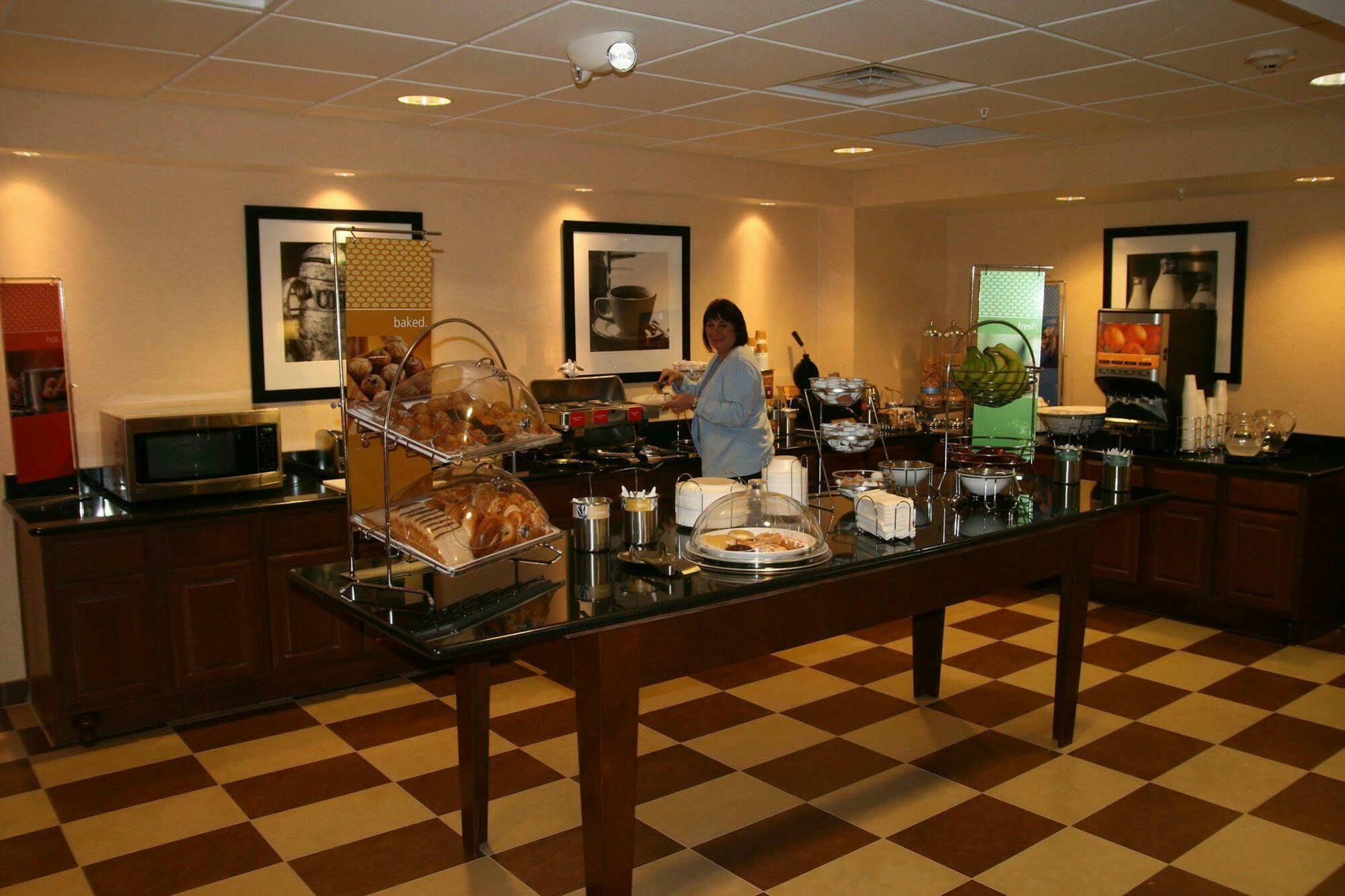 แฮมป์ตัน อินน์ แอนด์ สวีท มอร์แกน ซิตี้ มอร์แกนซิตี้ ร้านอาหาร รูปภาพ